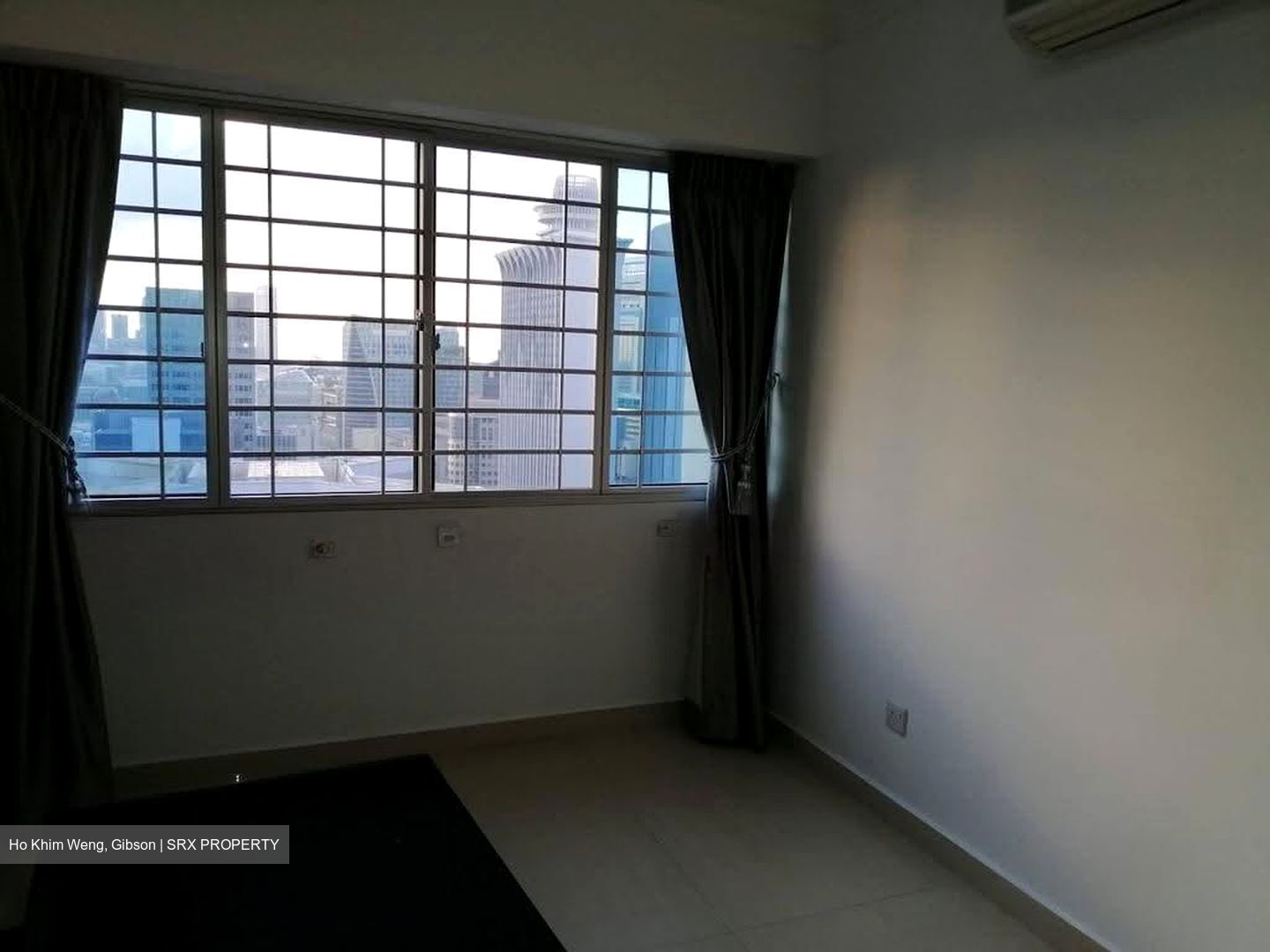 Lucky Plaza (D9), Apartment #635990111